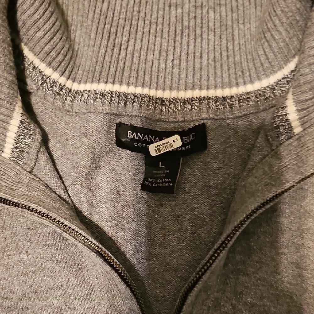 Banana Republic elegant gray